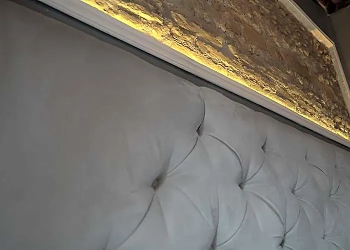 Rhome Luxury Oda ve Kahvaltı 4*